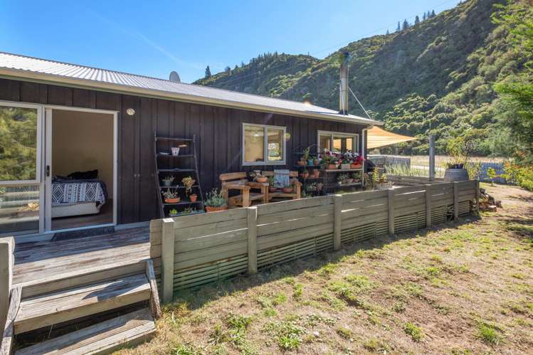 4 Titoki Street Rarangi_12
