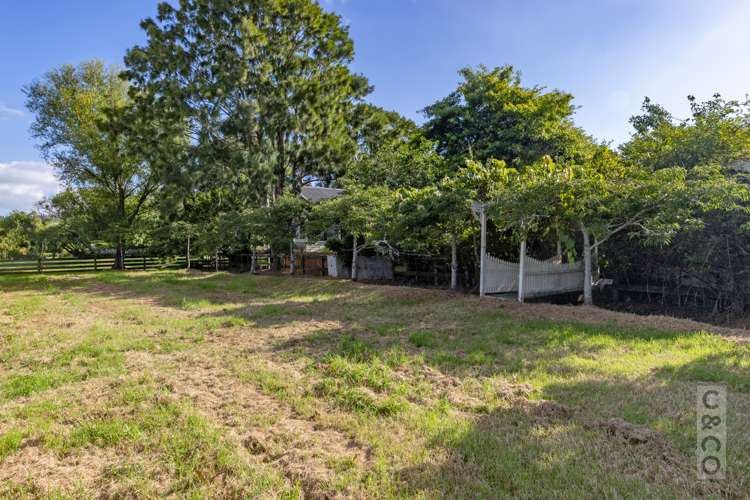 76 Awaroa Road Helensville_36