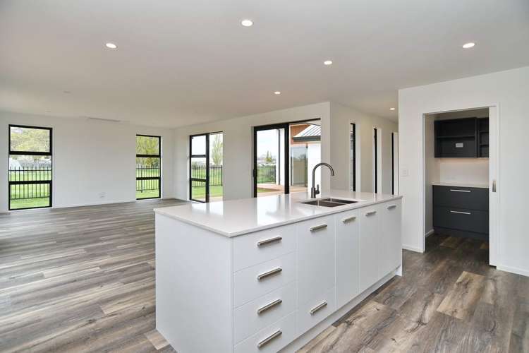 21 Malaga Crescent Harewood_12