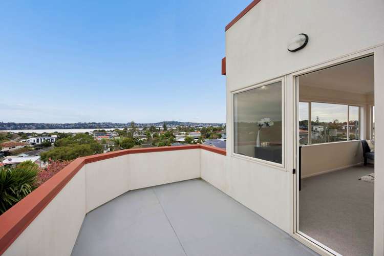 83 Taylor Road Mangere Bridge_17