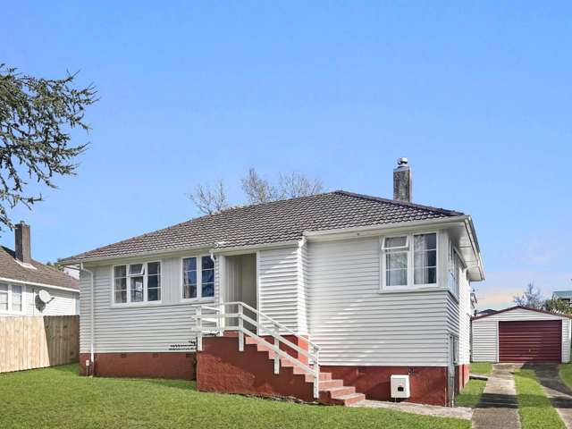 3 BEDROOMS - TOKOROA