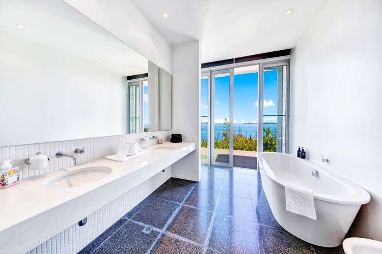 9 Alan Murray Lane Oneroa_13