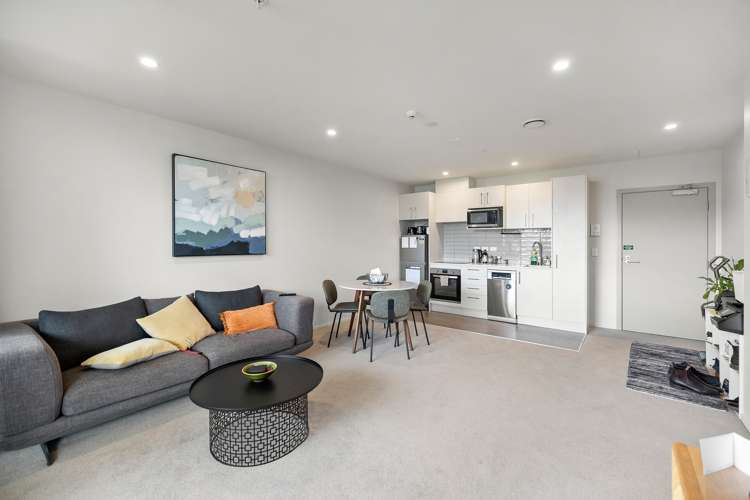 504/16 Mountain Ash Drive_3