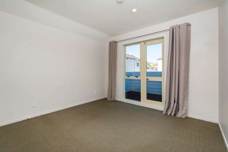 1/20 Fields Parade Oteha_9