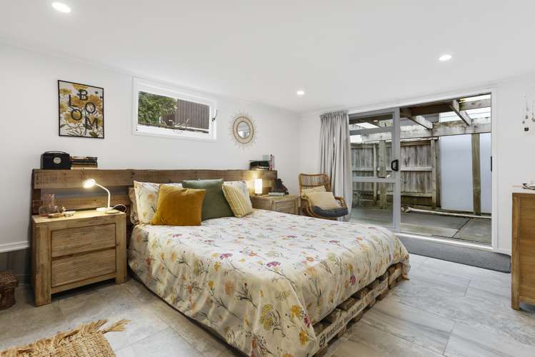 21 Lyons Avenue Murrays Bay_10