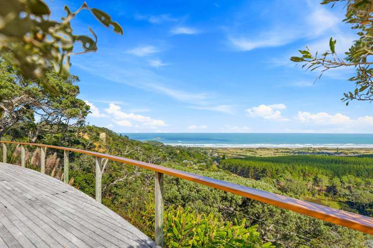 39 Oaia Road Muriwai_13