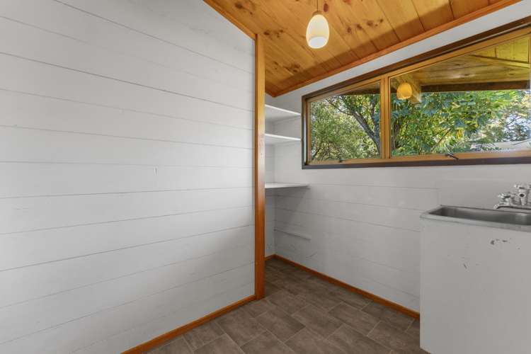 33 Hinekura Avenue Central_13