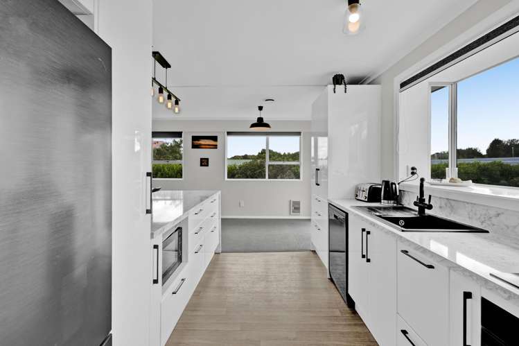 8A Tybalt Street Stratford_12