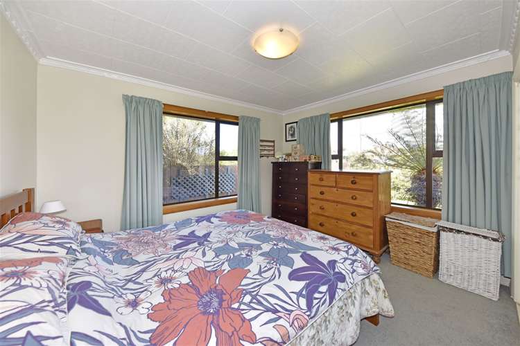39 Achilles Street Burwood_14