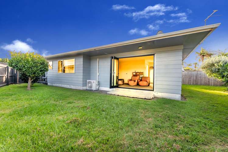 2/48 Tabitha Crescent Henderson_1