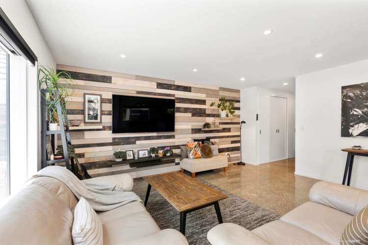 83 Fernhill Way Oteha_3