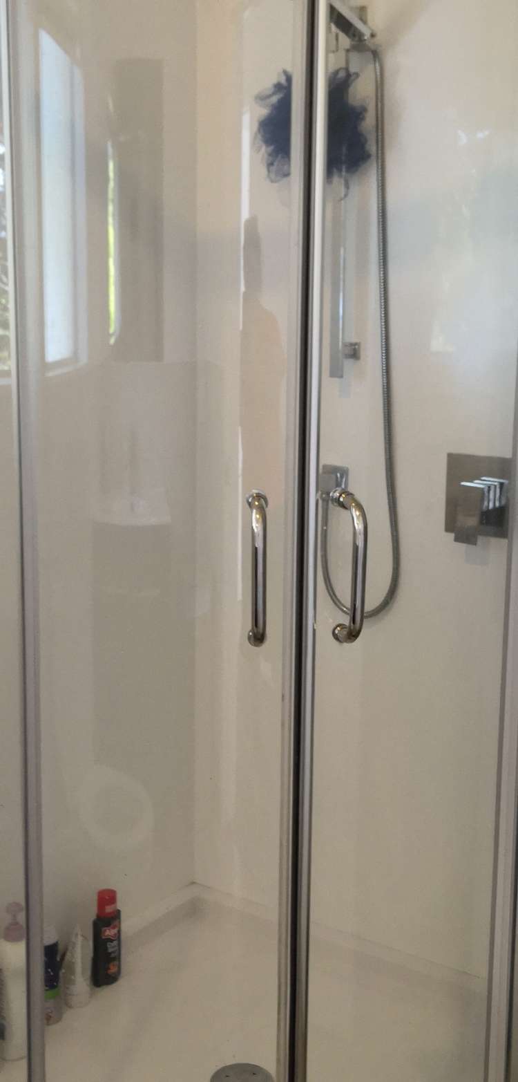 2/401 East Coast Road Mairangi Bay_15