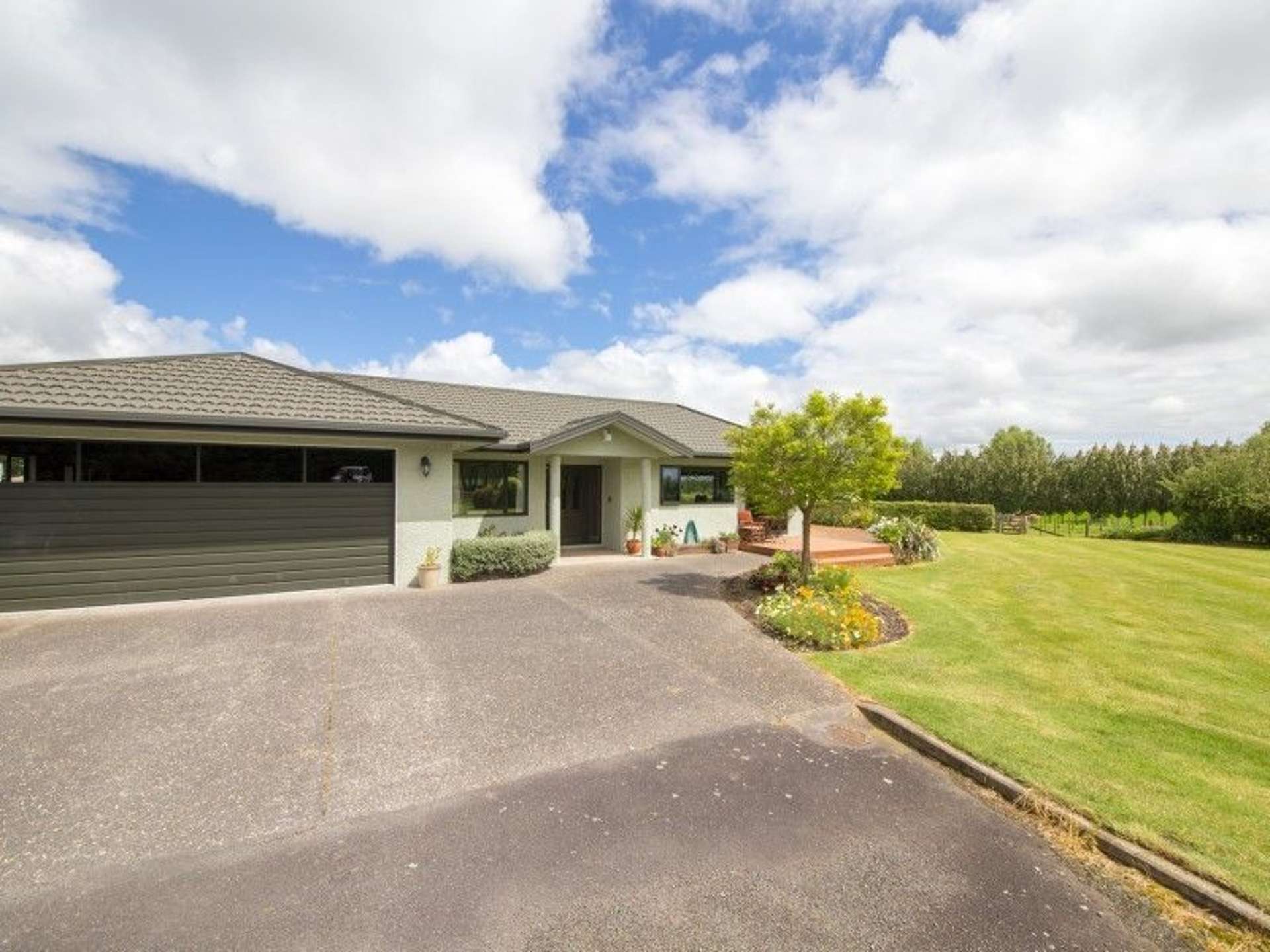 99 Spur Road West Feilding_0