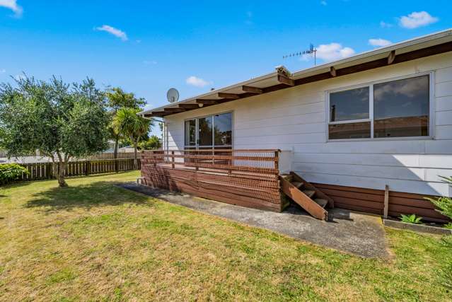 2/30 Makarini Street Paraparaumu_1