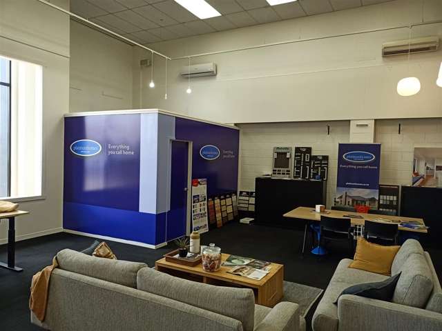 Showroom & offices 593 Te Rapa Road Te Rapa_4