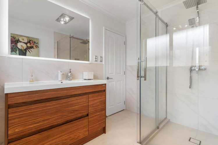 21 Newbliss Crescent East Tamaki Heights_17