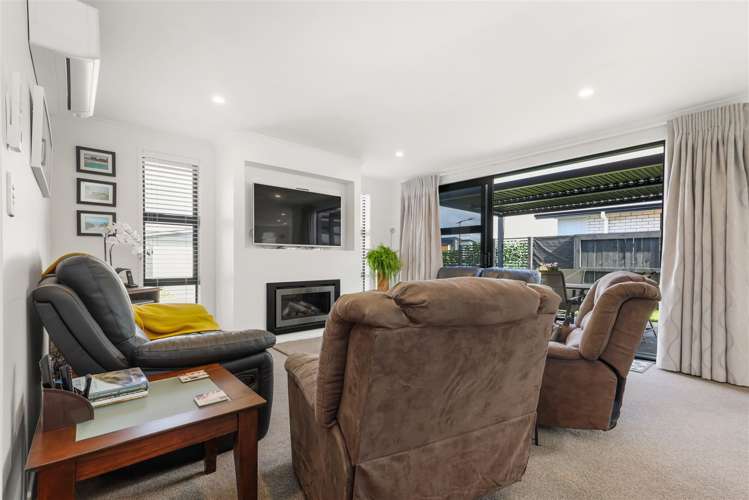 65 Trewern Avenue Chartwell_3