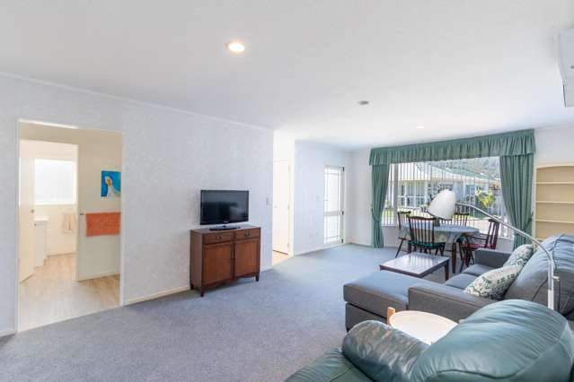 8/17 John Street Trentham_4