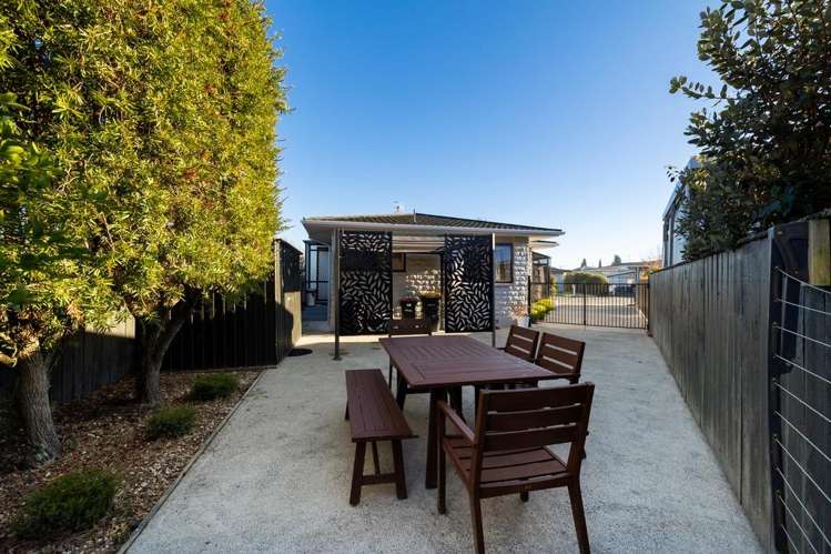 1/5 Alyson Place Stoke_13