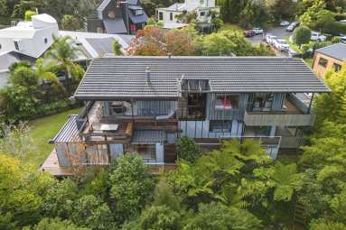 132 Aeroview Drive_4
