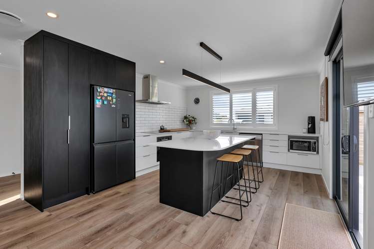 25 Taurangawaka Road One Tree Point_1