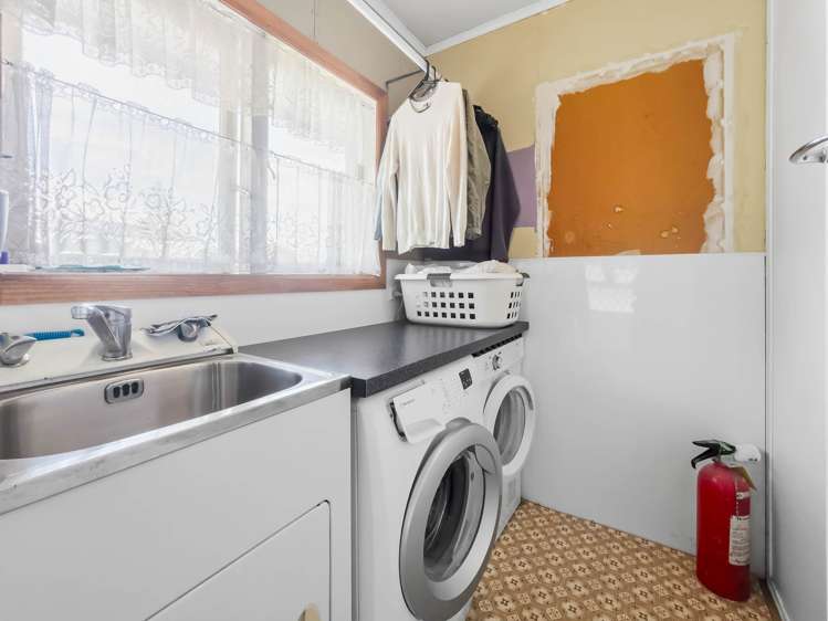 48 Youngs Road Papakura_17