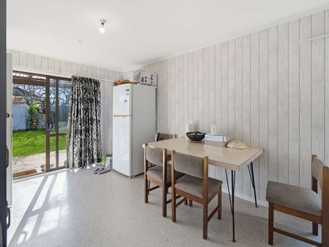 2/1101 Cunningham Crescent Mayfair_3