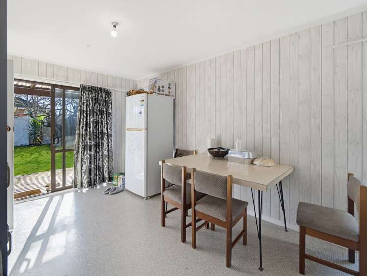 2/1101 Cunningham Crescent Mayfair_2
