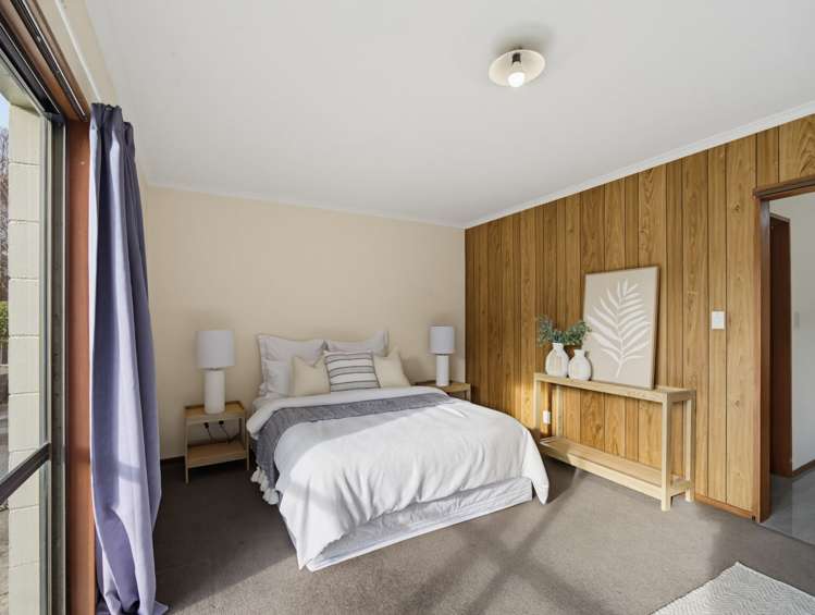 2 Regency Crescent Redwood_17