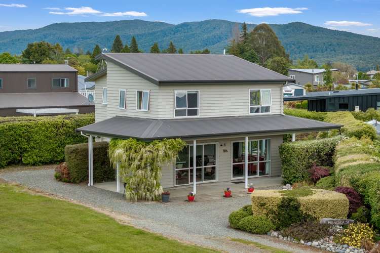 34 Breaksea Street Te Anau_24