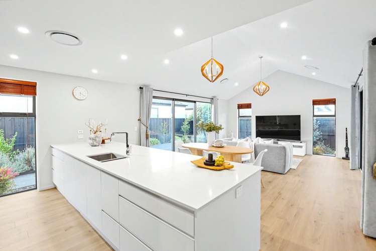 6 Kirkland Crescent Harewood_2