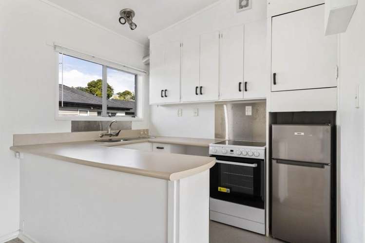 Flat 3/8 Shackleton Road Mt Eden_3