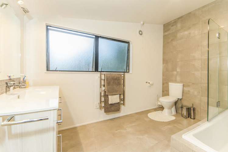 25 Victory Road Laingholm_11