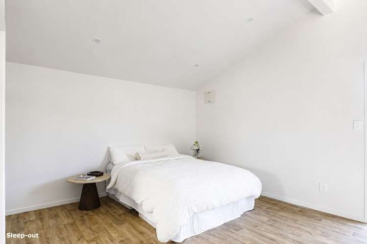 147 Devon Street West Hillcrest_23