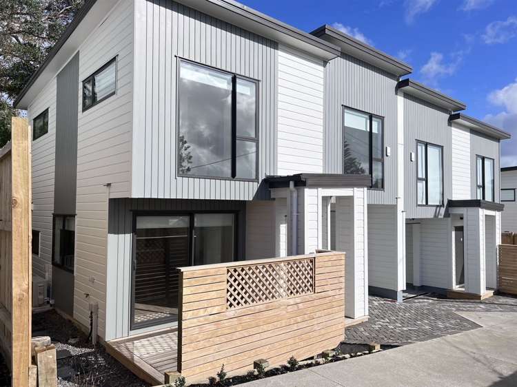 8e Neptune Avenue_0