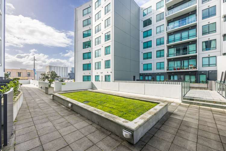 130/4 Dockside Lane Auckland Central_15