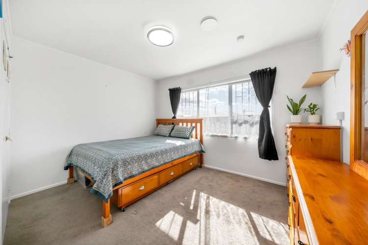 2/56 Archibald Road Kelston_14