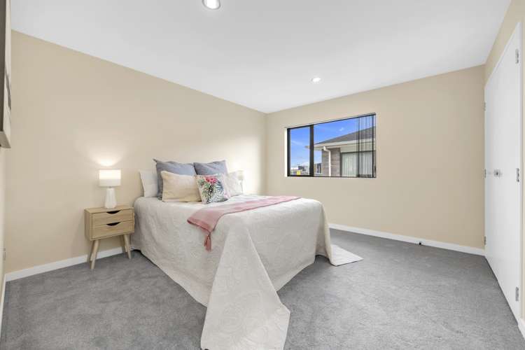 32 Helianthus Avenue Flat Bush_18