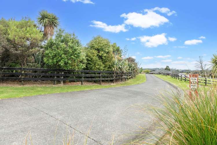 11 Te Awa Place Red Beach_7