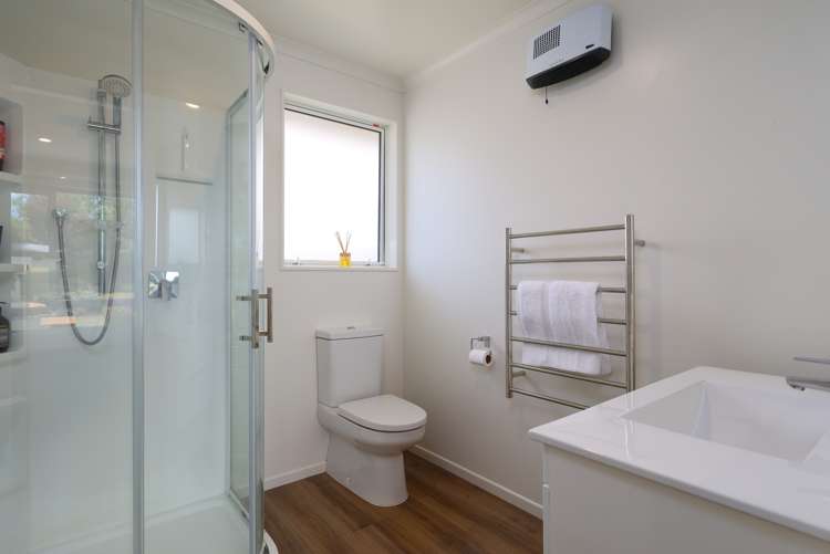 2 Les Wakefield Road Mapua_16