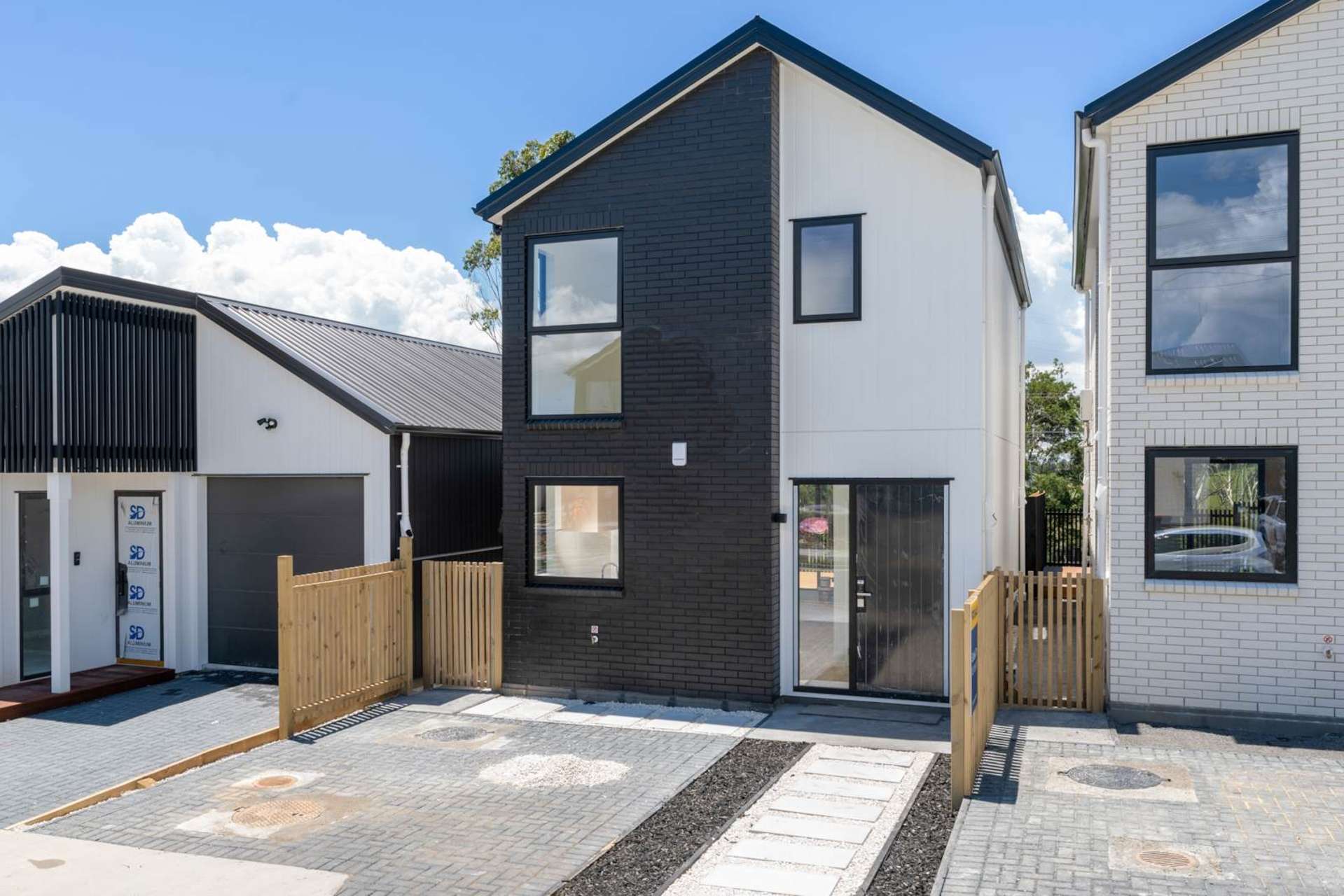 20 Paretao Street Massey_0
