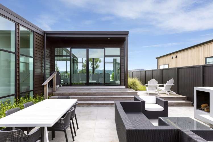 8 Kurapoto Lane Rainbow Point_14