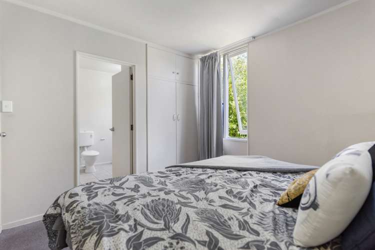 3/24 Commodore Drive Lynfield_9