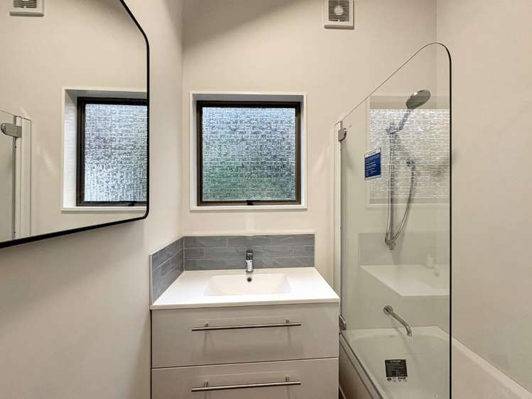 24 Kent Road 1228_16