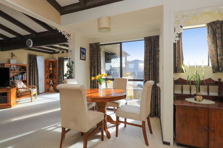 27 Donegal Crescent Tamatea_5