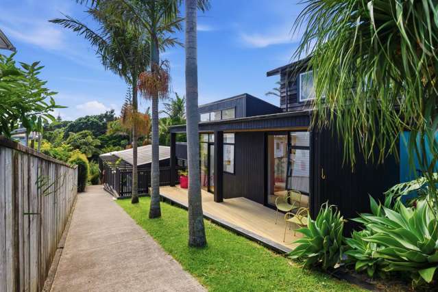 Live your best Beach Life! Vendors ready to move!