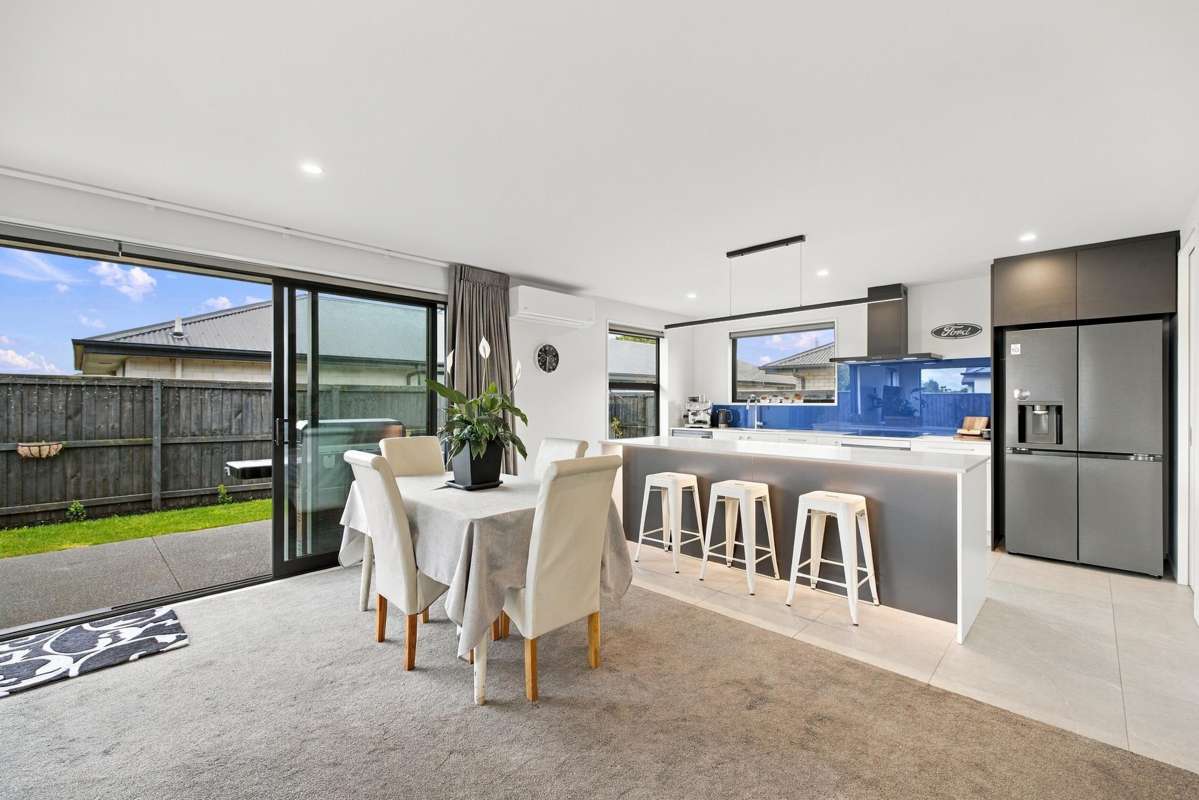 4 Hawk Close_2