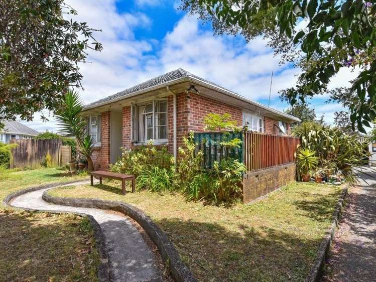 2 White Road Manurewa_9