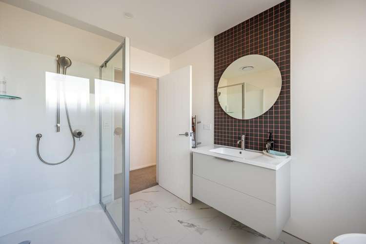 182 Burdon Loop Lake Hawea_19