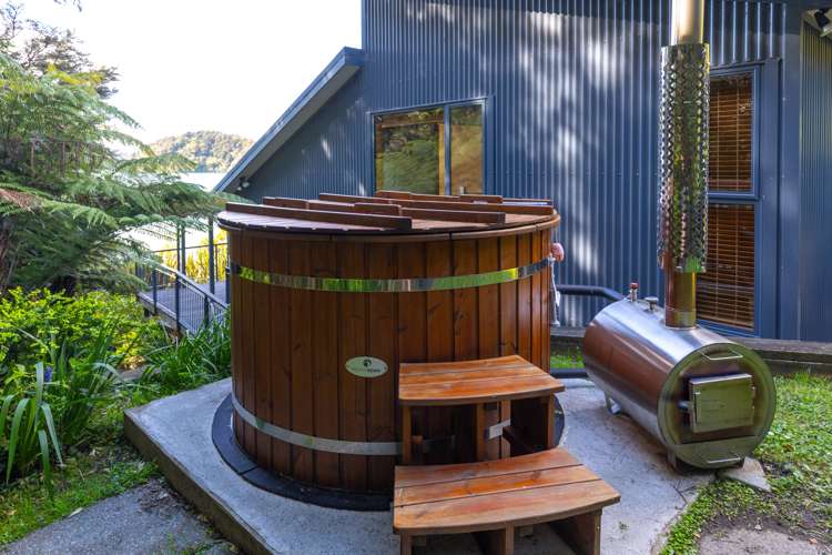 2299 Queen Charlotte Drive Anakiwa and Surrounds_18